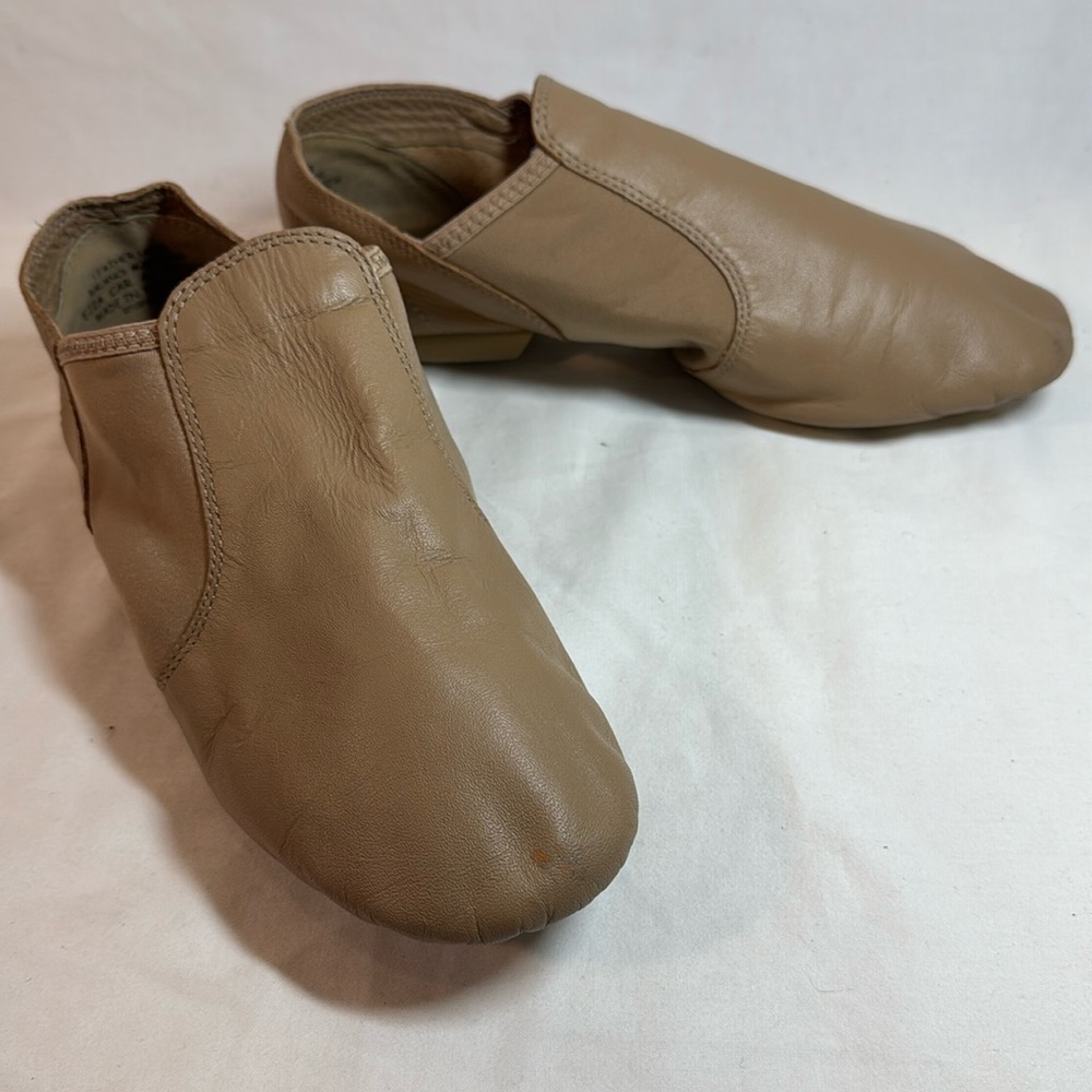 Capezio nude slipon jazz shoes. Large. E series.